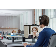 Caméra Logitech Webcam Brio - 960-001106 - OfficePartner.fr