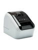 Imprimante étiquettes Brother - QL-800 -La QL-800 est une imprimante d'étiquettes connectable en USB permettant de créer des étiquettes sur-mesure à l'aide du logiciel d'édition gratuit P-touch Editor. Imprime jusqu'à 62 mm de largeur, vitesse d'impression de 148 mm/sec, impression en noir et rouge..