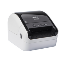 L'imprimante d'étiquettes professionnelle QL-1100 est l'outil de travail parfait ! Imprime jusqu'à 101,6 mm de largeur, vitesse d'impression jusqu'à 110 mm/sec, tailles rubans : DK 12 / 17 / 24 / 29 / 38 / 58 62 / 103 mm, connectivité USB pour PC et Mac, découpe automatique intégrée..